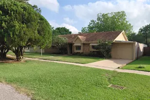 1518 Avenue B, Danbury, TX 77534 - Photo 31