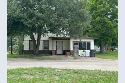 2208 Live Oak, Bay City, TX 77414 - Photo 1