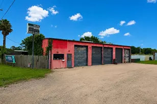2016 N Velasco Hwy 288B, Angleton, TX 77515 - Photo 1