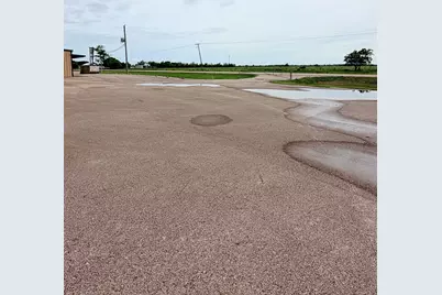 24313 County Road 46, Angleton, TX 77534 - Photo 5