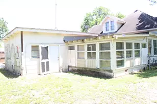 410 Morton Ave, Palacios, TX 77465 - Photo 7