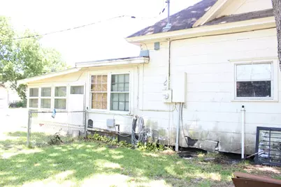 410 Morton Ave, Palacios, TX 77465 - Photo 3