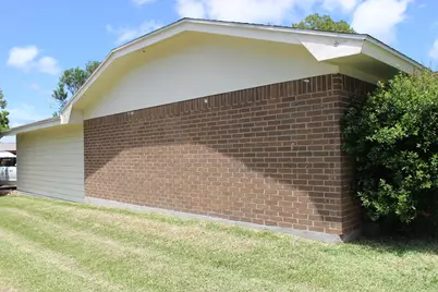 300 Austin, Palacios, TX 77465 - Photo 9