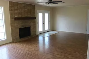 300 Austin, Palacios, TX 77465 - Photo 27