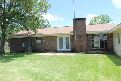 300 Austin, Palacios, TX 77465 - Photo 11