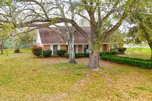 307 Market St, Louise, TX 77455 - Photo 27