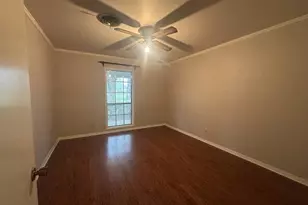 307 Market St, Louise, TX 77455 - Photo 17