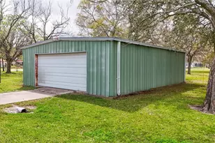 307 Market St, Louise, TX 77455 - Photo 35