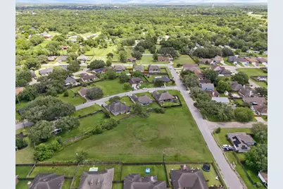 4520 Rattan, Bay City, TX 77414 - Photo 5