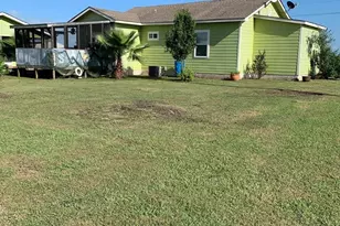 142 Tarpon, Palacios, TX 77465 - Photo 3