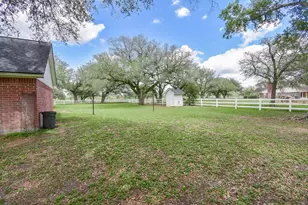 4427 Co Rd 382, Louise, TX 77455 - Photo 45