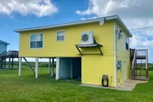 444 Beach Front Dr, Matagorda, TX 77457 - Photo 3