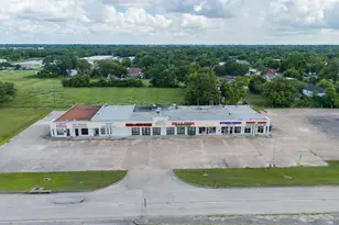 1235 W Hwy 332, Clute, TX 77531 - Photo 1