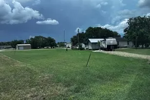 68 Cedar St, Palacios, TX 77465 - Photo 1