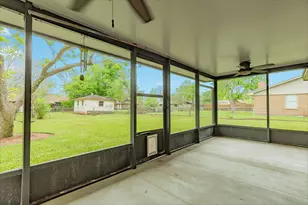 131 Singleton, Jones Creek, TX 77541 - Photo 27