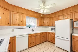 131 Singleton, Jones Creek, TX 77541 - Photo 17