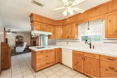 131 Singleton, Jones Creek, TX 77541 - Photo 15