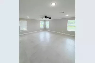 301 301 E San Bernard St, Brazoria, TX 77422 - Photo 15