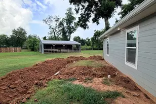 301 301 E San Bernard St, Brazoria, TX 77422 - Photo 5