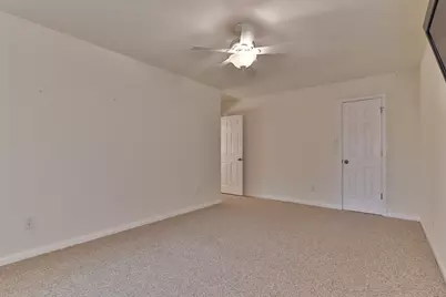 248 Wentworth, West Columbia, TX 77486 - Photo 17