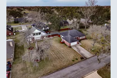 248 Wentworth, West Columbia, TX 77486 - Photo 37