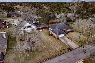 248 Wentworth, West Columbia, TX 77486 - Photo 37