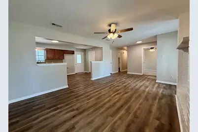 403 Lotus, Lake Jackson, TX 77566 - Photo 11