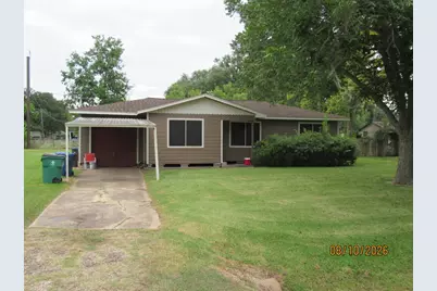 225 Moore Dr., Richwood, TX 77531 - Photo 1