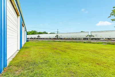 412 S. Chenango, Angleton, TX 77515 - Photo 11