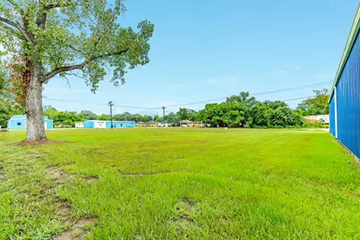 412 S. Chenango, Angleton, TX 77515 - Photo 13