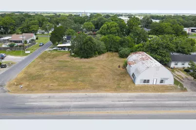 400 W North Street, Louise, TX 77455 - Photo 3