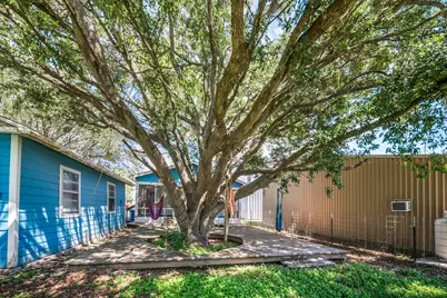 307 Center Street, Matagorda, TX 77457 - Photo 15