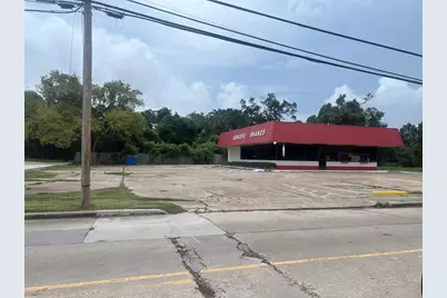 201 East Main Street, Clute, TX 77531 - Photo 3