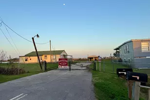 4621 County Rd 459B, Freeport, TX 77541 - Photo 15