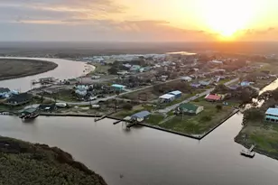 4621 County Rd 459B, Freeport, TX 77541 - Photo 11