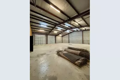 500 E Plantation, Clute, TX 77531 - Photo 21