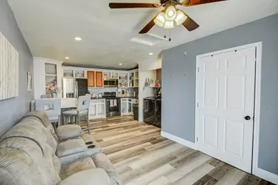 302 South Avenue B, Freeport, TX 77541 - Photo 35