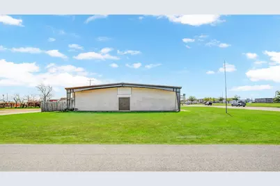 302 South Avenue B, Freeport, TX 77541 - Photo 15