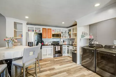 302 South Avenue B, Freeport, TX 77541 - Photo 37