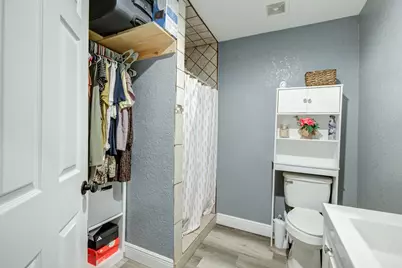 302 South Avenue B, Freeport, TX 77541 - Photo 43