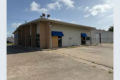 1417 S Velasco, Angleton, TX 77515 - Photo 7