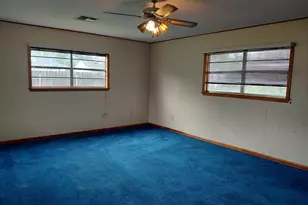 736 Northridge, Angleton, TX 77515 - Photo 9