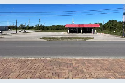 301 7th St., Bay City, TX 77414 - Photo 1