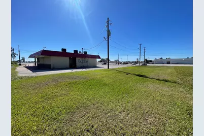 301 7th St., Bay City, TX 77414 - Photo 11