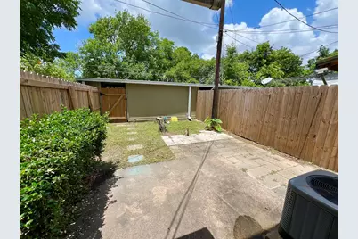 1031 N Chenango Street, Angleton, TX 77515 - Photo 11