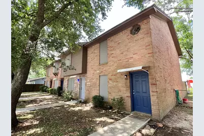 1031 N Chenango Street, Angleton, TX 77515 - Photo 1