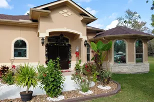 309 Hickman Ln, Angleton, TX 77515 - Photo 3