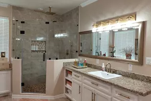 309 Hickman Ln, Angleton, TX 77515 - Photo 9