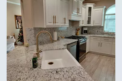 309 Hickman Ln., Angleton, TX 77515 - Photo 19