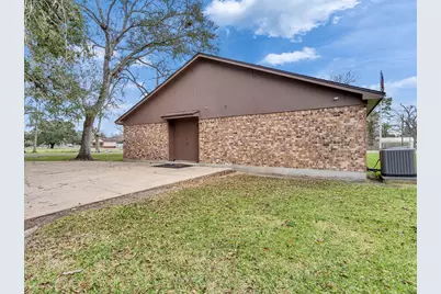 307 E. 2nd St, Sweeny, TX 77480 - Photo 7